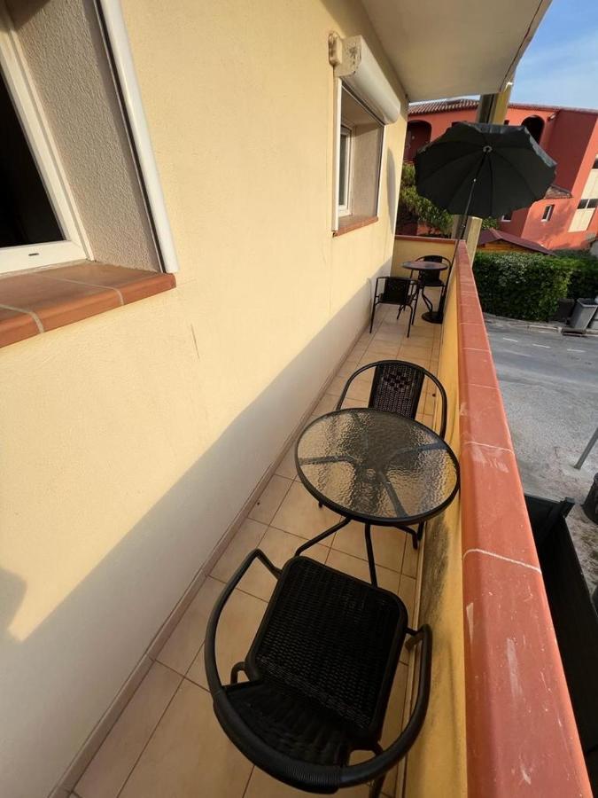 Plein Sud, Bel Appartement 20 Metres De La Plage La Capte Hyeres Exterior photo
